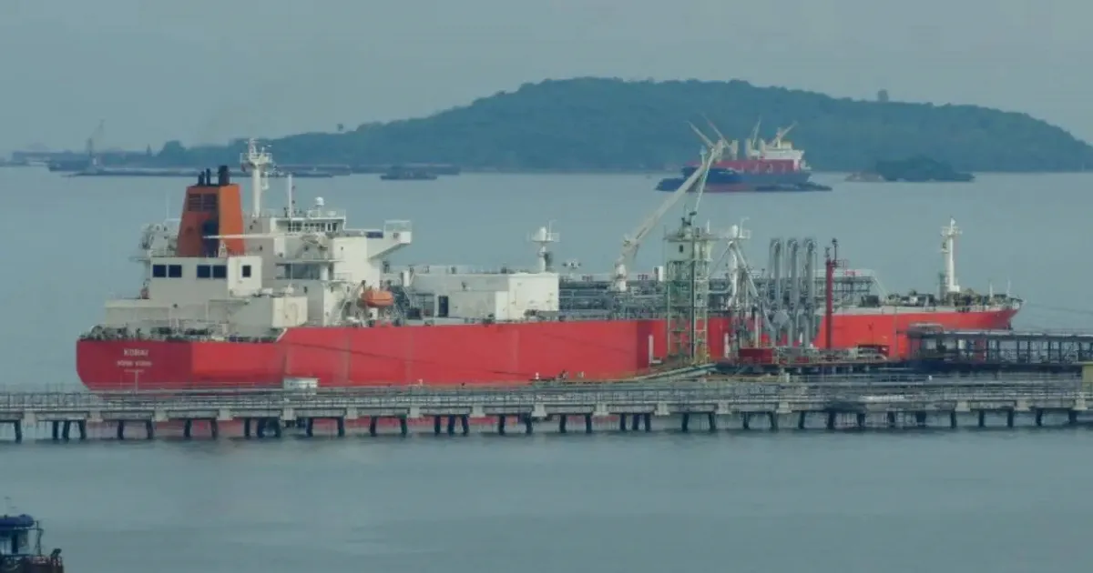 7th Indian LPG Carrier Crosses Strait of Hormuz; 17 Still Stranded