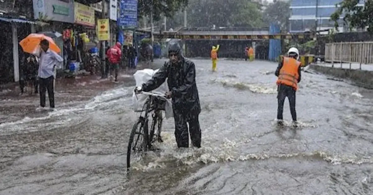 Flash Flood Alert: 12 Jharkhand Districts on High Alert Amid Heavy Rainfall
