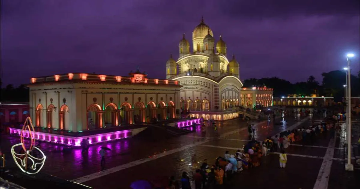 kali-puja-2025-what-happens-when-millions-worship-the-g