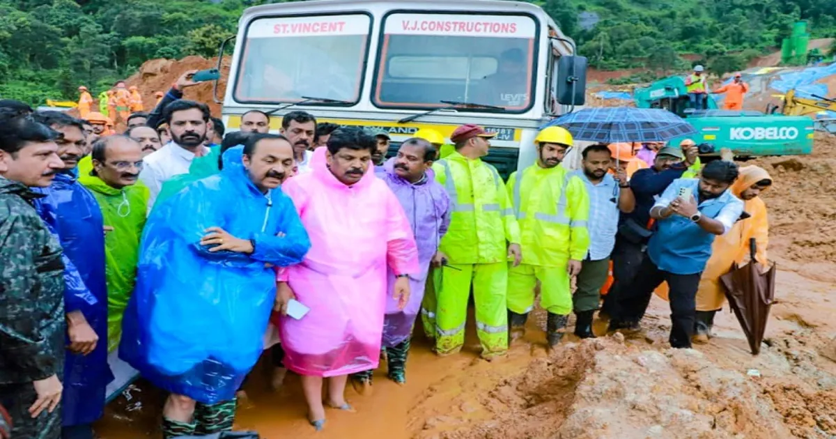 Kerala CM Satheesan Rejects Flood Response Criticism, Defends Helicopter Use