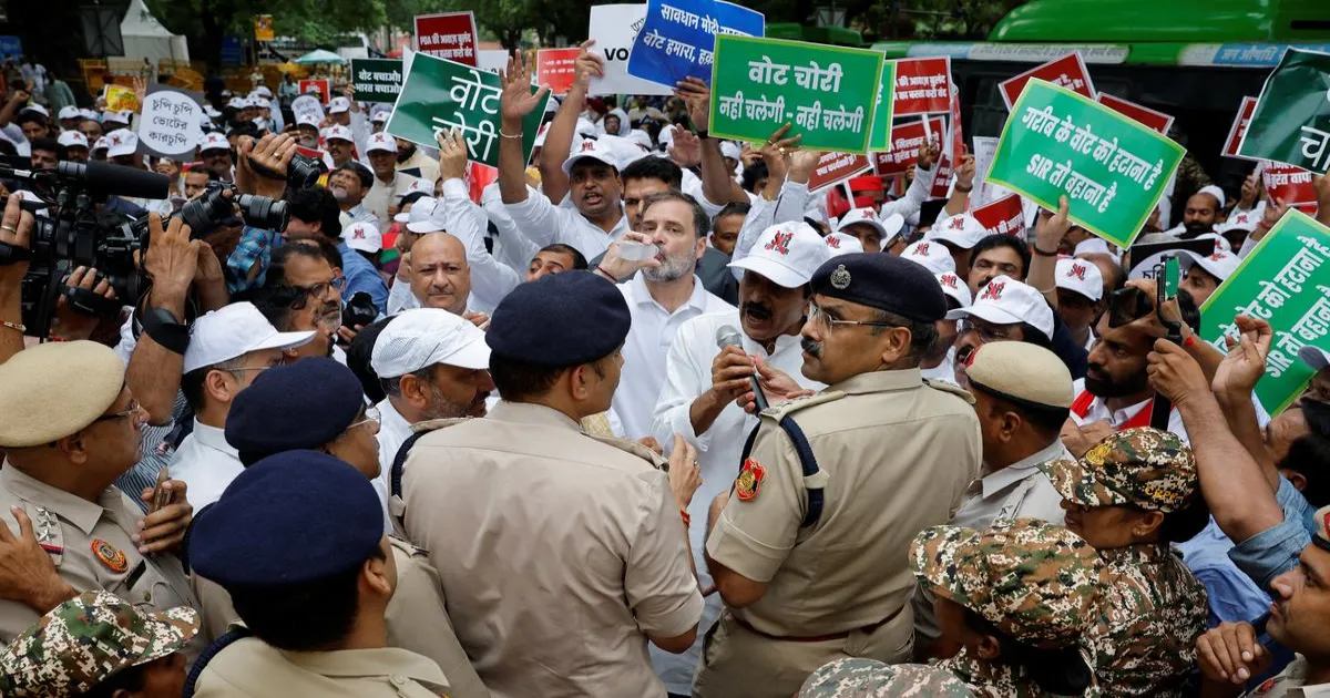 Delhi Police Names 30 MPs Detained in Dramatic Clash 