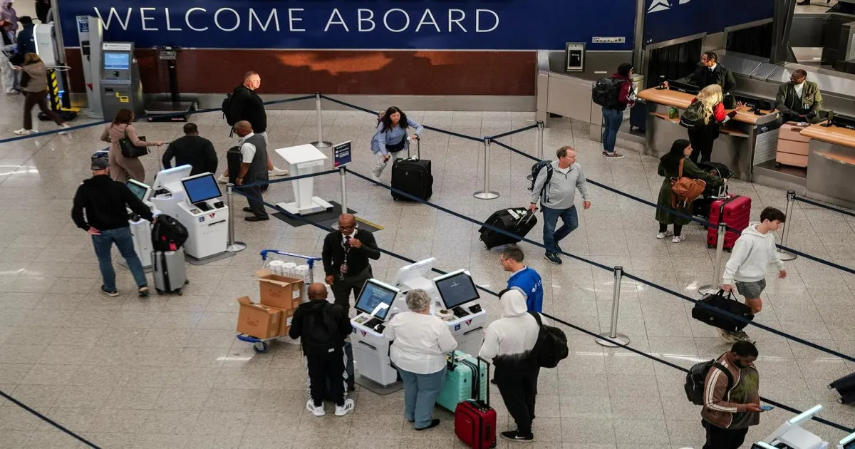 More Cancellations Expected as US Airlines Cut Flights Amid Historic Government Closure
