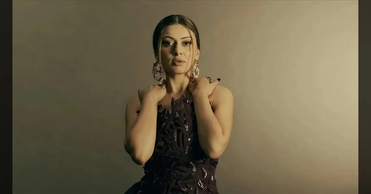 Hansika Motwani is Ready to Smash Cinderella's Ball