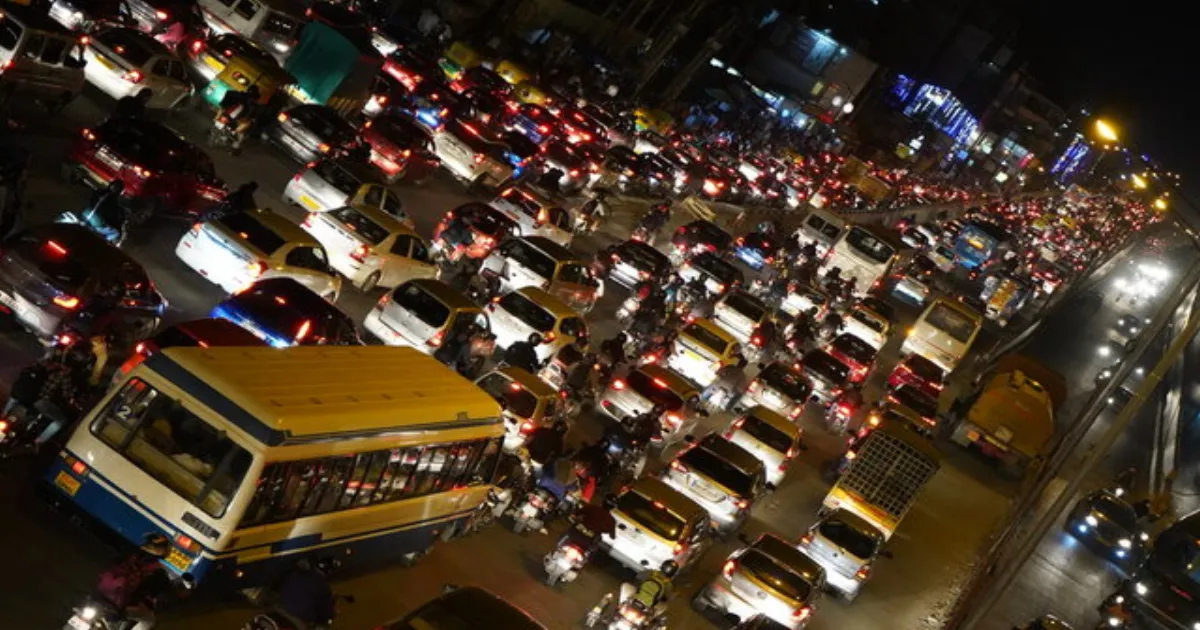 Electric Bikes Over Cars? CEO’s Blunt Message on India’s Pollution Problem
