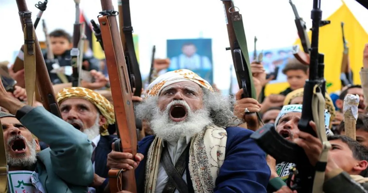 Yemen Clashes Kill 81 As Houthis Advance Towards Bab al-Mandab Strait