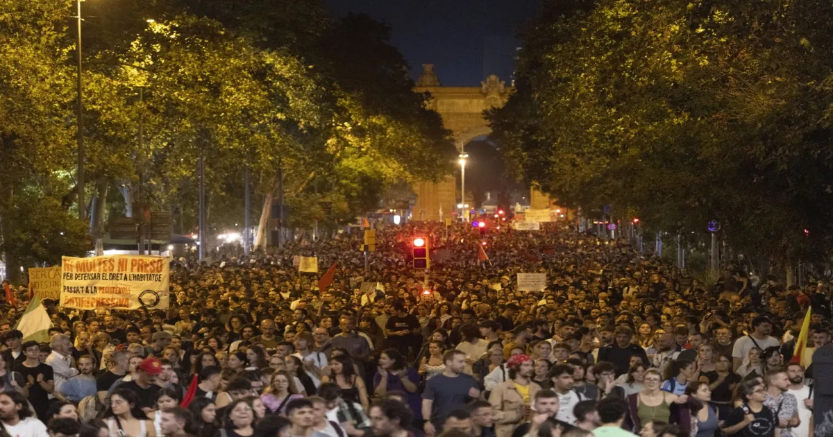 Barcelona Unrest Pushes Spain To Approve Urgent New Housing Measures For Residents