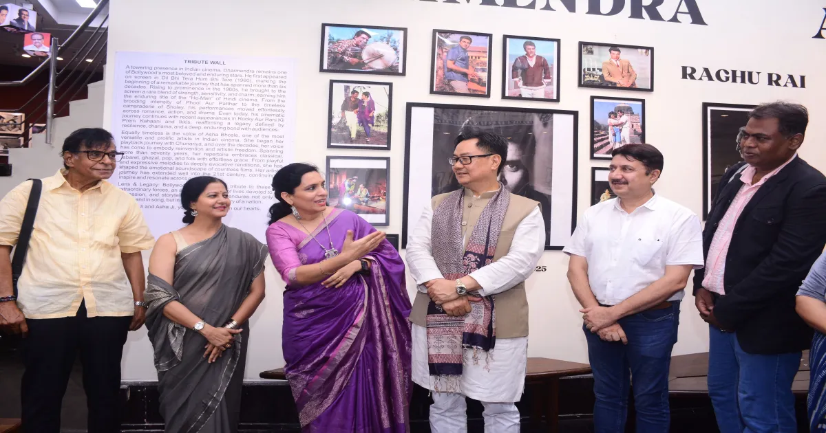 Kiren Rijiju Visits Mumbai Exhibition On Bollywood Evolution And Cultural Heritage
