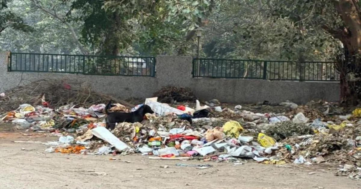 Angry Sector 23A Residents Question MCG Over Continued Illegal Waste Dumping In Gurugram