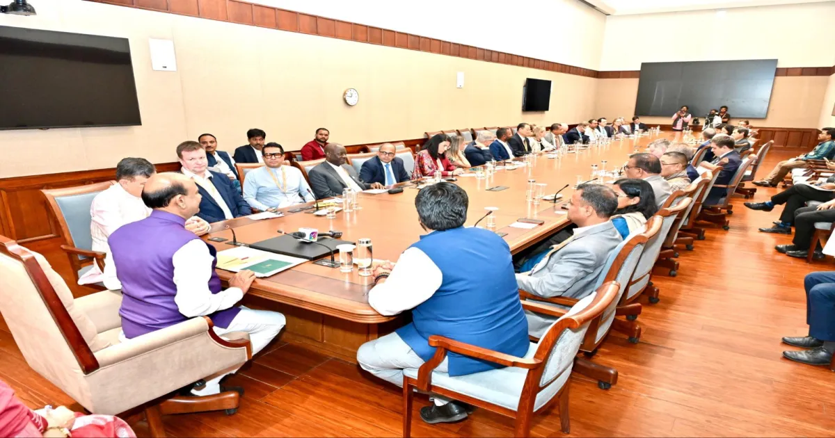 Om Birla Interacts With MPs and Delegates From Over 30 Countries at Parliament House