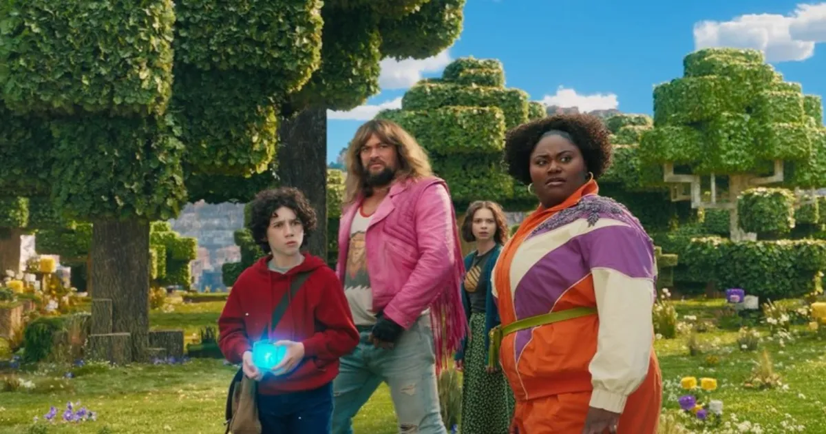 a-minecraft-movie-smashes-box-office-records-with-301-m