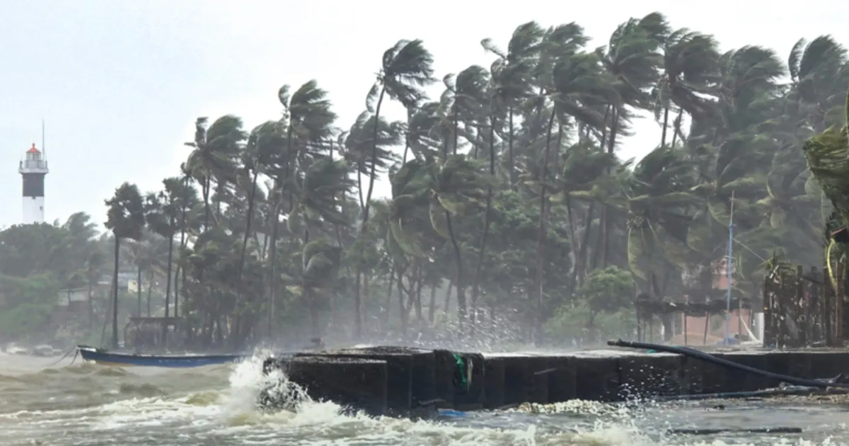 Cyclone Ditwah Triggers Heavy Rain Alert Across Andhra Pradesh – Extremely Heavy Falls Expected Soon