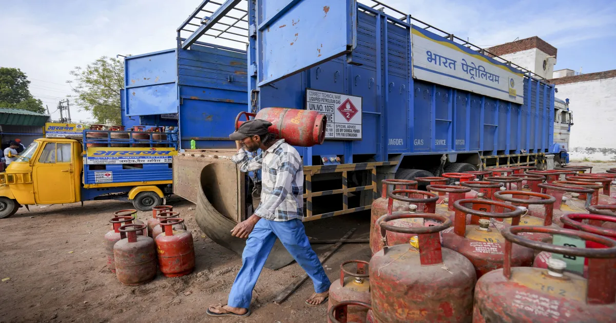 Centre Issues Order Capping Industrial LPG Supply At 70% Amid Import Constraints