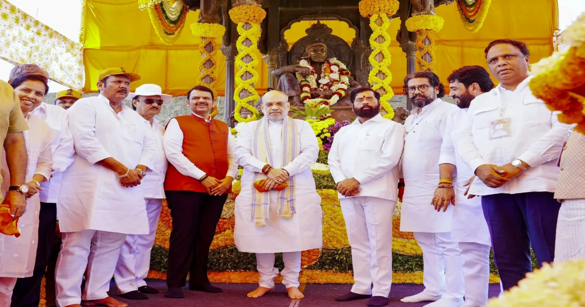 Amit Shah’s Raigad Luncheon Sparks Buzz of Mahayuti Tensions