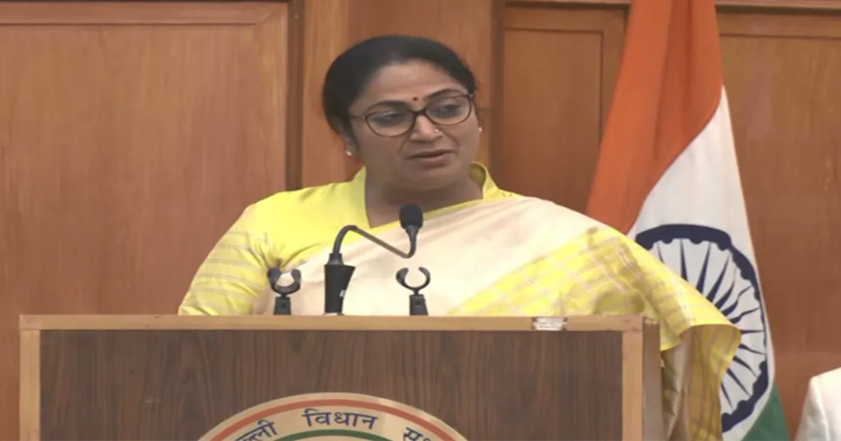 Delhi CM Rekha Gupta Calls Vithalbhai Patel the True Father of India’s Democracy!