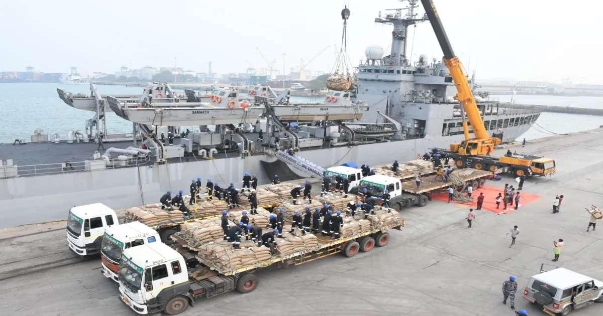 India Rushes 1,000 Tonnes of Aid: Four More Navy Ships Reach Sri Lanka After Cyclone