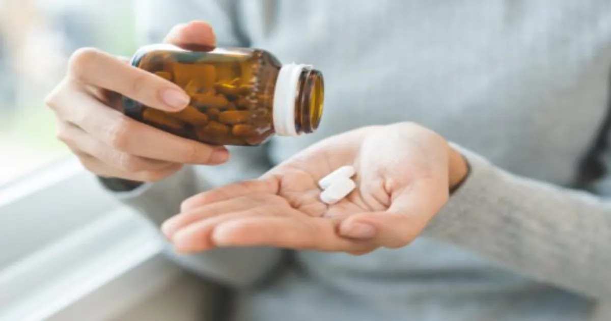 Antidepressants Side Effects Revealed: Doctor Lists 7 Risks and How to Use Them Safely