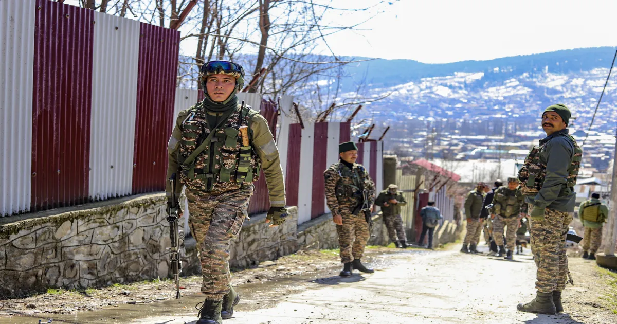 granade-attack-at-police-post-in-jk