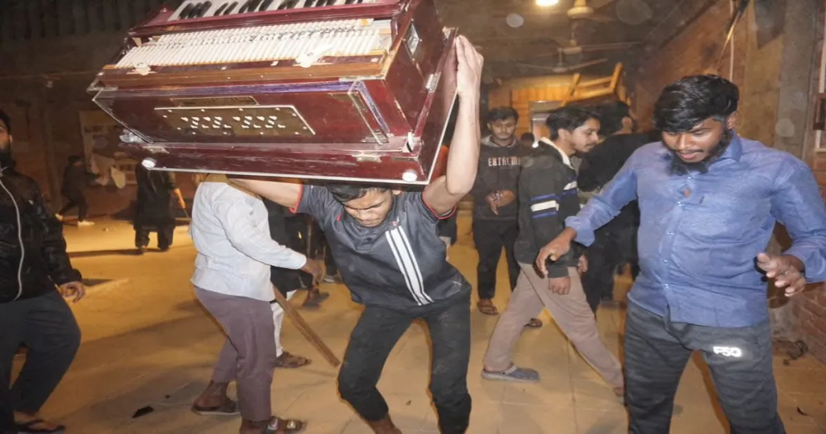 Bengali Cultural Institutions Attacked in Dhaka After Death of Youth Leader