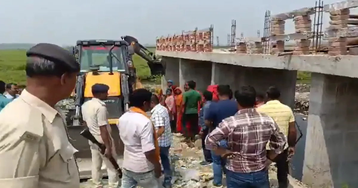 an-invisible-bridge-brokers-busted-for-illegal-river-cr