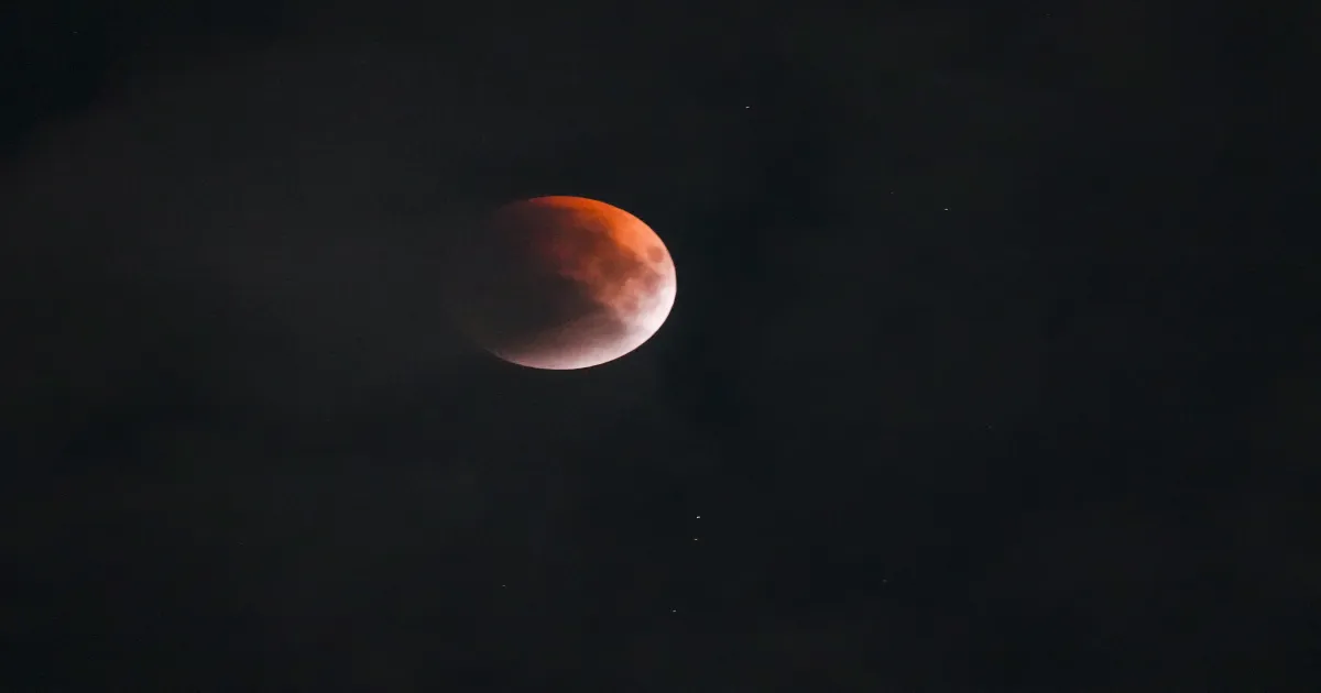 'Blood Moon' Stuns India! Nation Marvels At Nature's Wonder