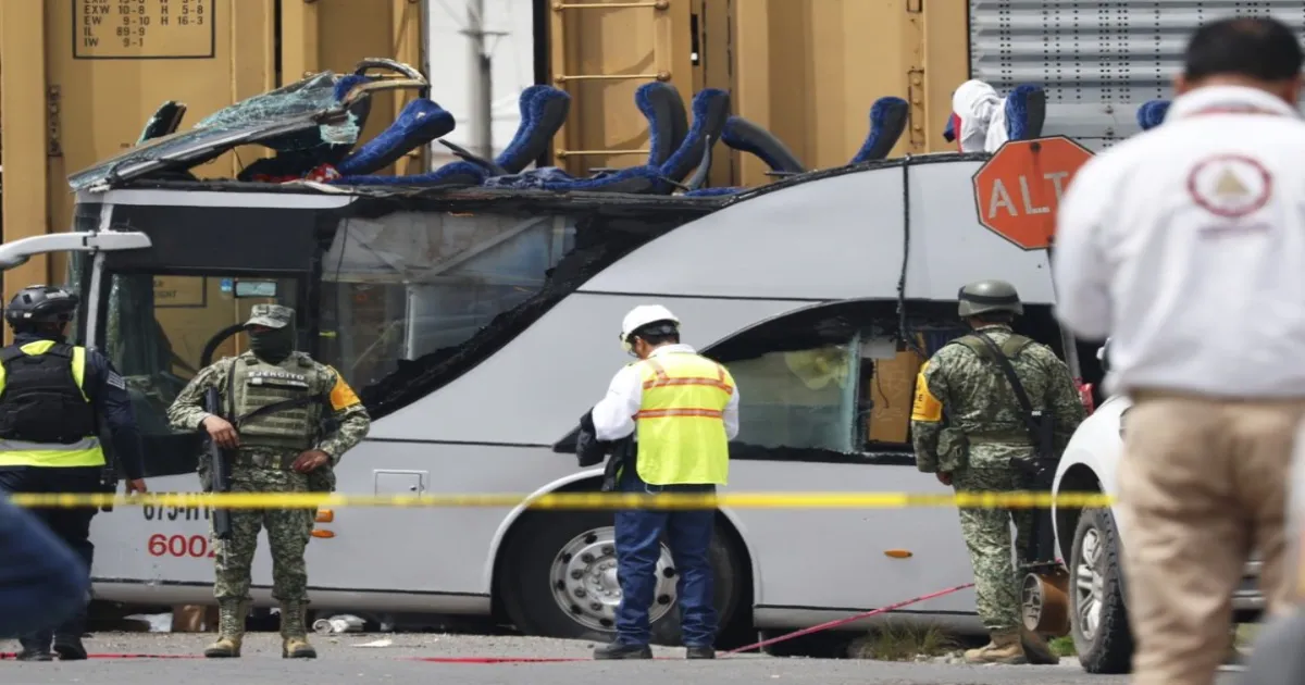Train-Bus Collision in Mexico Kills at Least 10