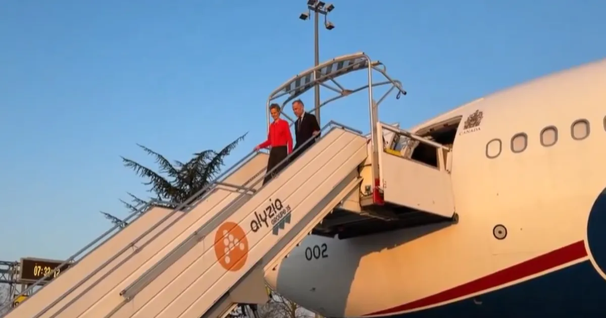 Canada PM Carney Lands in Paris; Seeks Support Against Trump's Tariffs