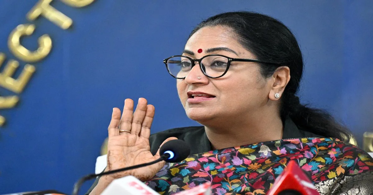 Rekha Gupta Directs Schools To Submit Heatwave Compliance Report By May 2