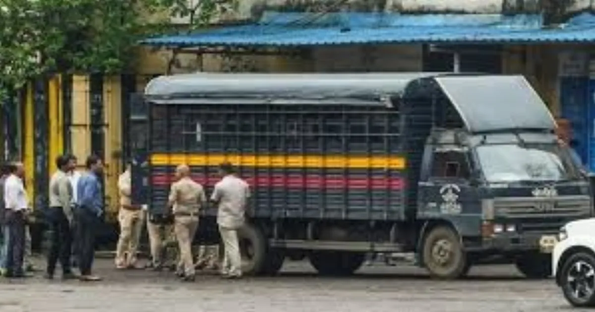 Criminal’s escape foiled by police bullet!