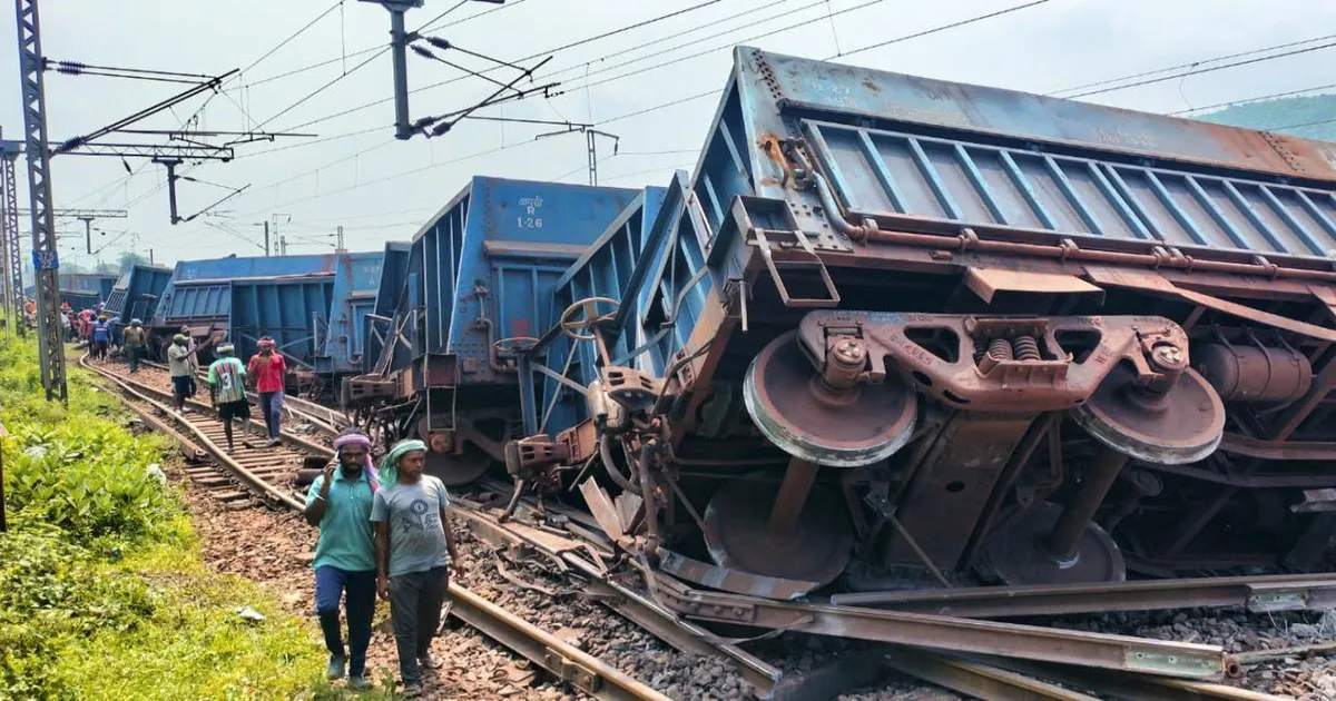 Chaos on Tracks: Goods Train Derailment Disrupts Jharkhand’s Rail Network