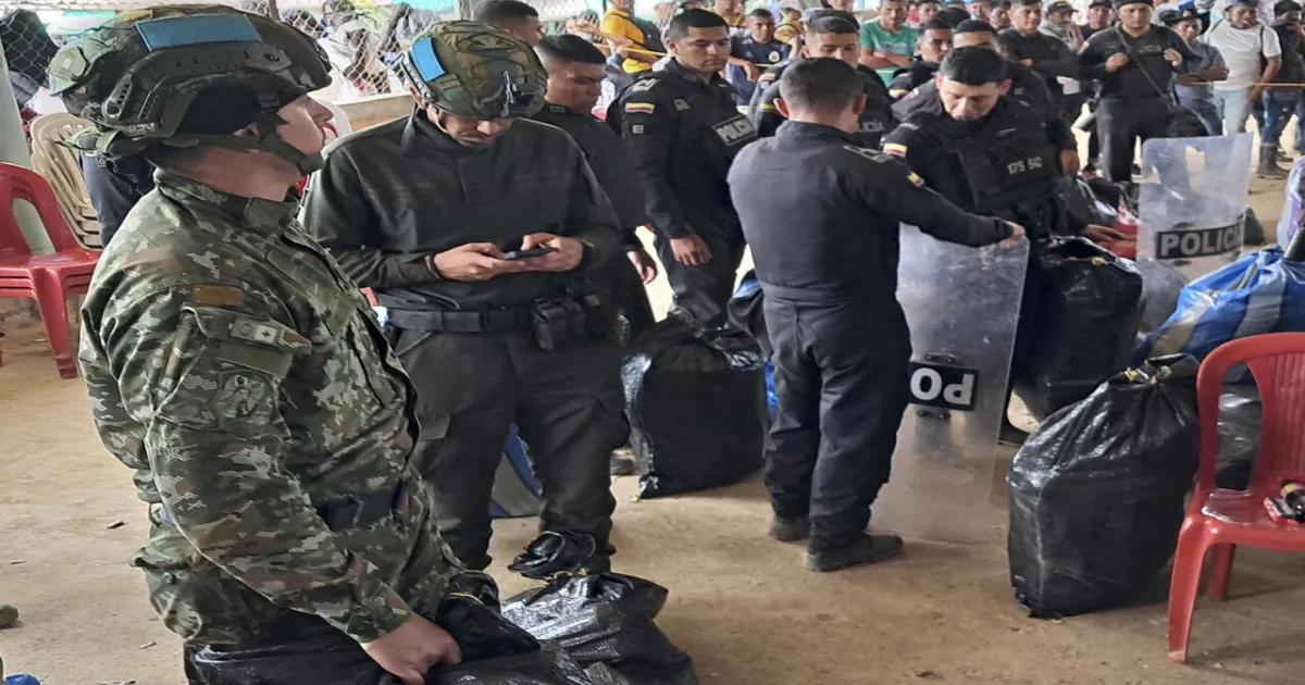 Colombian Villagers Kidnap 34 Soldiers Under Rebel Orders