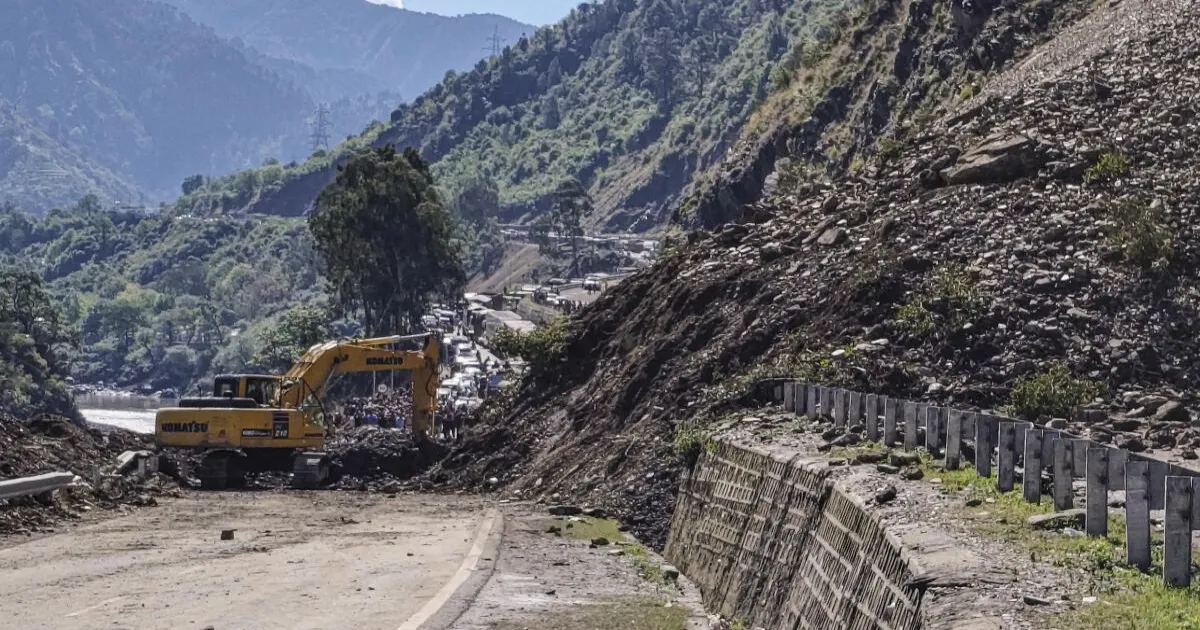 Srinagar-Jammu Highway Shut For Second Day As Landslide Disrupts Key Lifeline