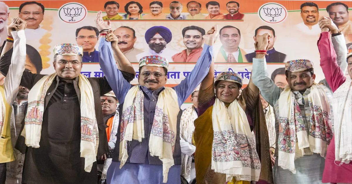 ON DUTY 24x7!! Delhi Cabinet Vows To Fulfill PM Modi's Vision