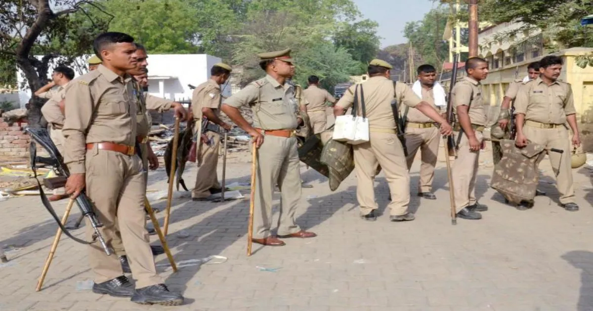 mathura-police-bust-sex-rackets-in-guesthouses-and-resc