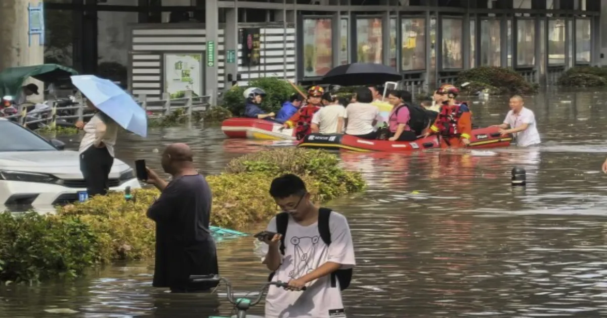 flash-floods-devastate-china-17-killed-33-missin