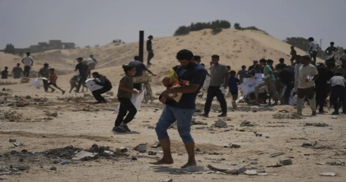 26 Killed Seeking Aid in Gaza as Netanyahu Faces Uproar Over Expanded War Plans