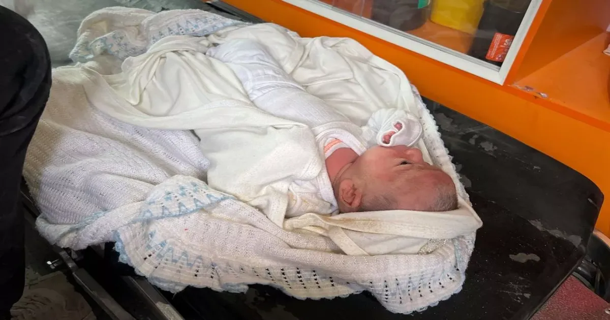 a-miracle-in-gaza-month-old-infant-survives-gaza-airstr
