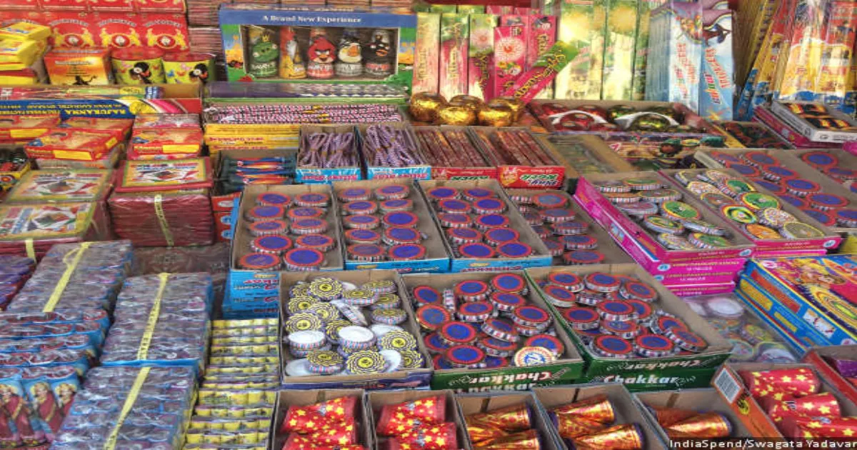 Delhi’s Green Firecrackers: Supreme Court Lifts Ban as 1961 Echoes Resurface