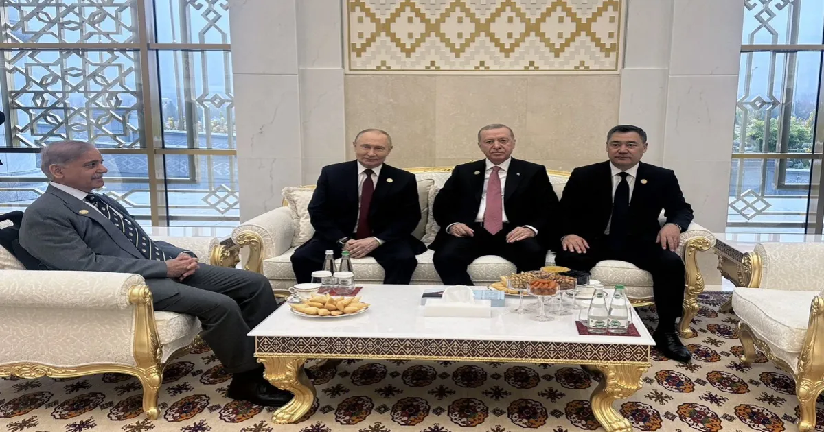 Pakistan PM Meets Russian President Putin and Turkish President Erdogan in Turkmenistan