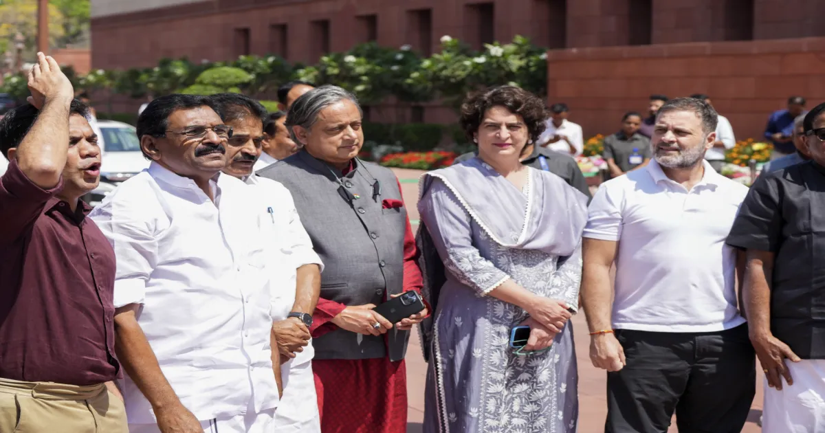 Priyanka, Rahul Spearhead Kerala MPs’ Protest Against MGNREGS Neglect