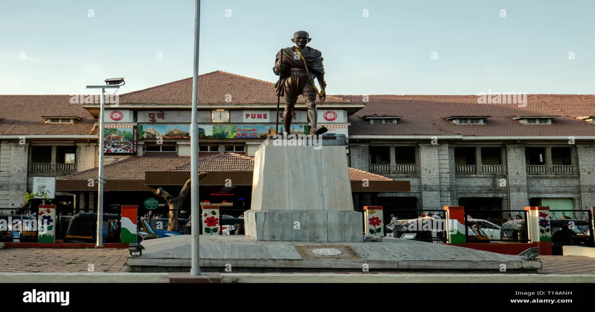 Man Arrested for Attempting to Vandalize Mahatma Gandhi Statue at Pune Railway Station