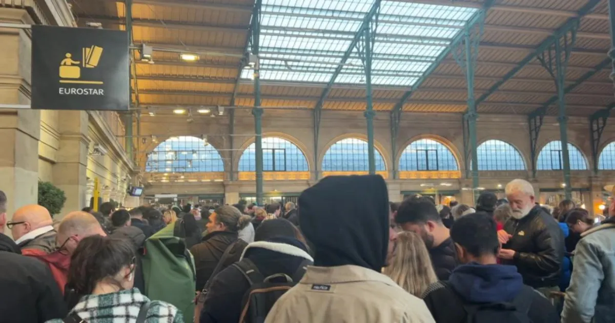 World War 2 Bomb Causes Chaos at Paris