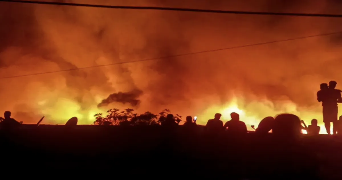 colossal-fire-gurugram-warehouse-blaze-rages-on