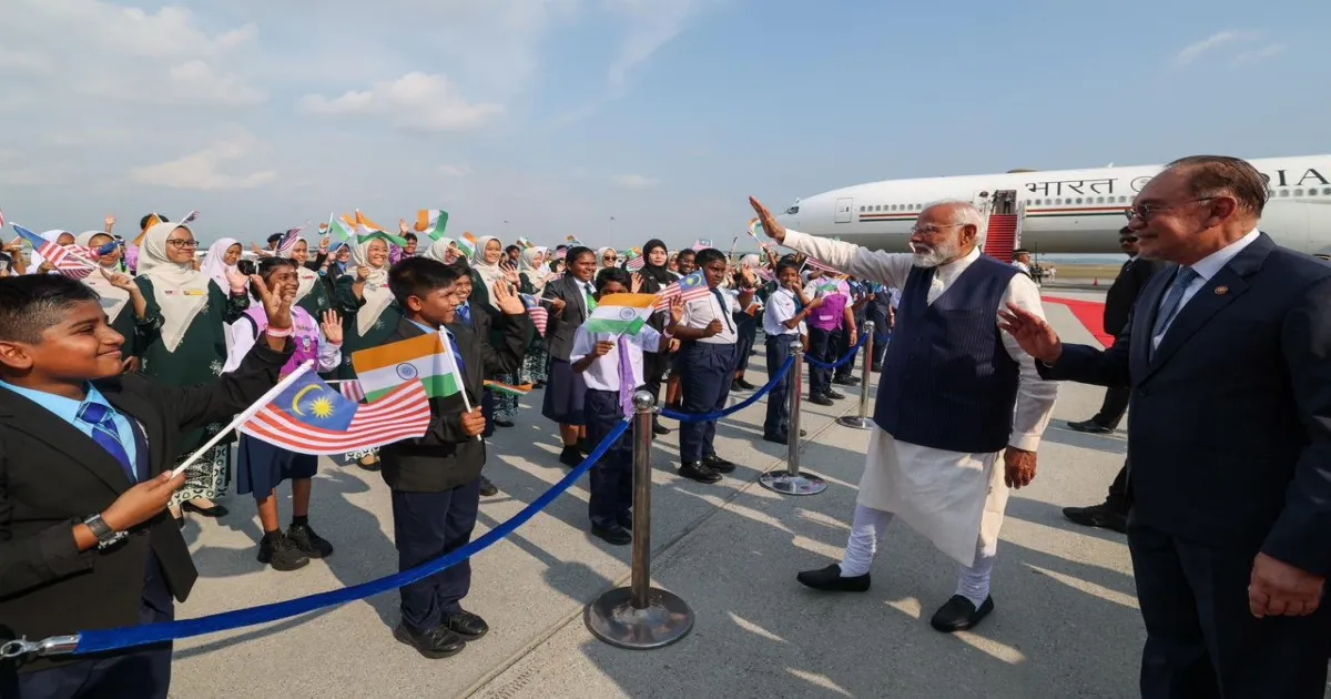 PM Modi Lands in Malaysia, Welcomed by Anwar Ibrahim to Strengthen Strategic and Economic Ties