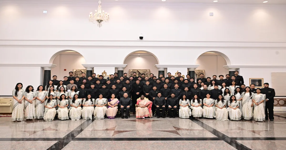 IRS Officer Trainees Undergo Induction, Meet President Droupadi Murmu in Delhi