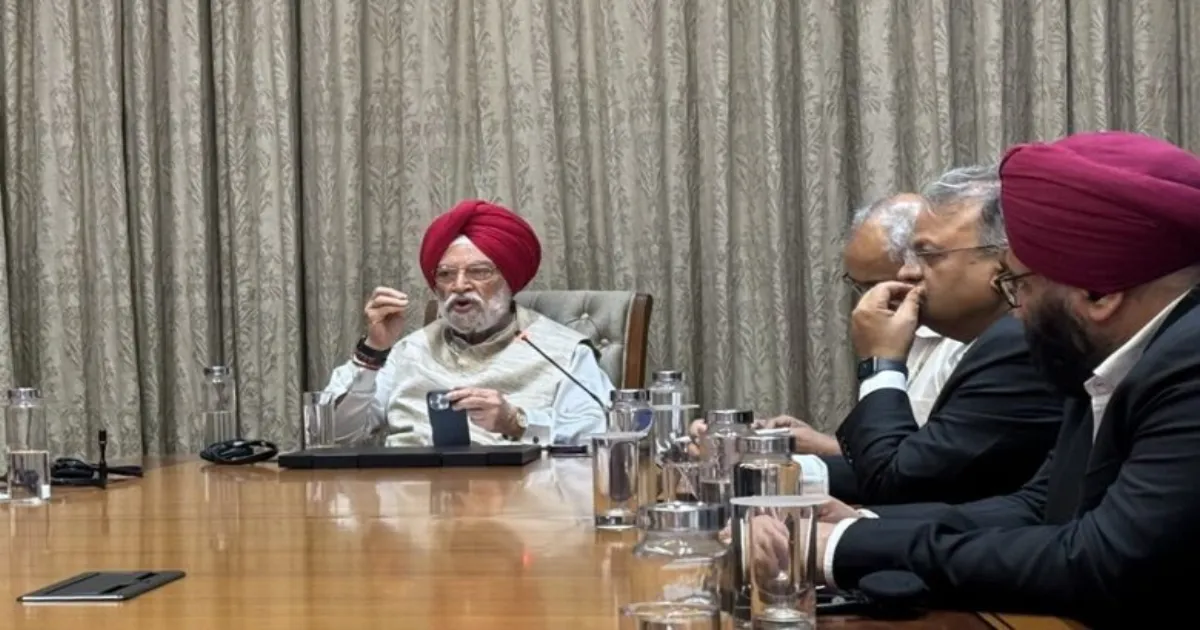 Union Minister Hardeep Puri Announces Restart of Commercial LPG Supply Across India