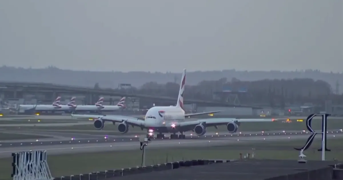 First Plane Lands in Heathrow after 18 Chaotic Hours