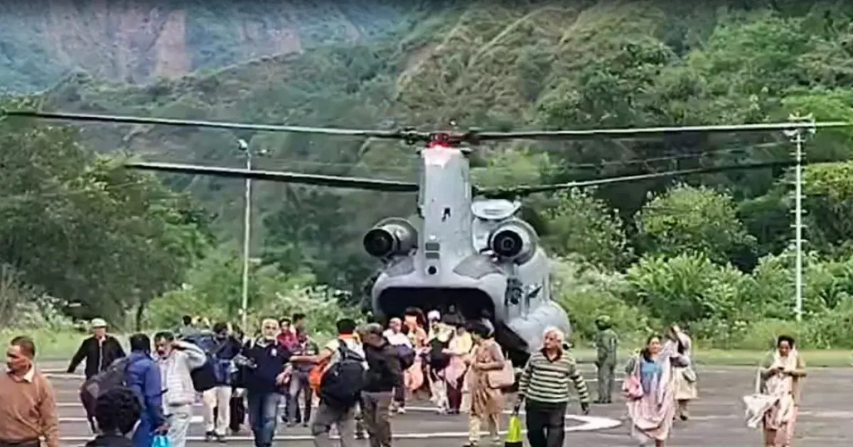 iaf-airlifts-350-manimahesh-pilgrims-himachal-cm-survey