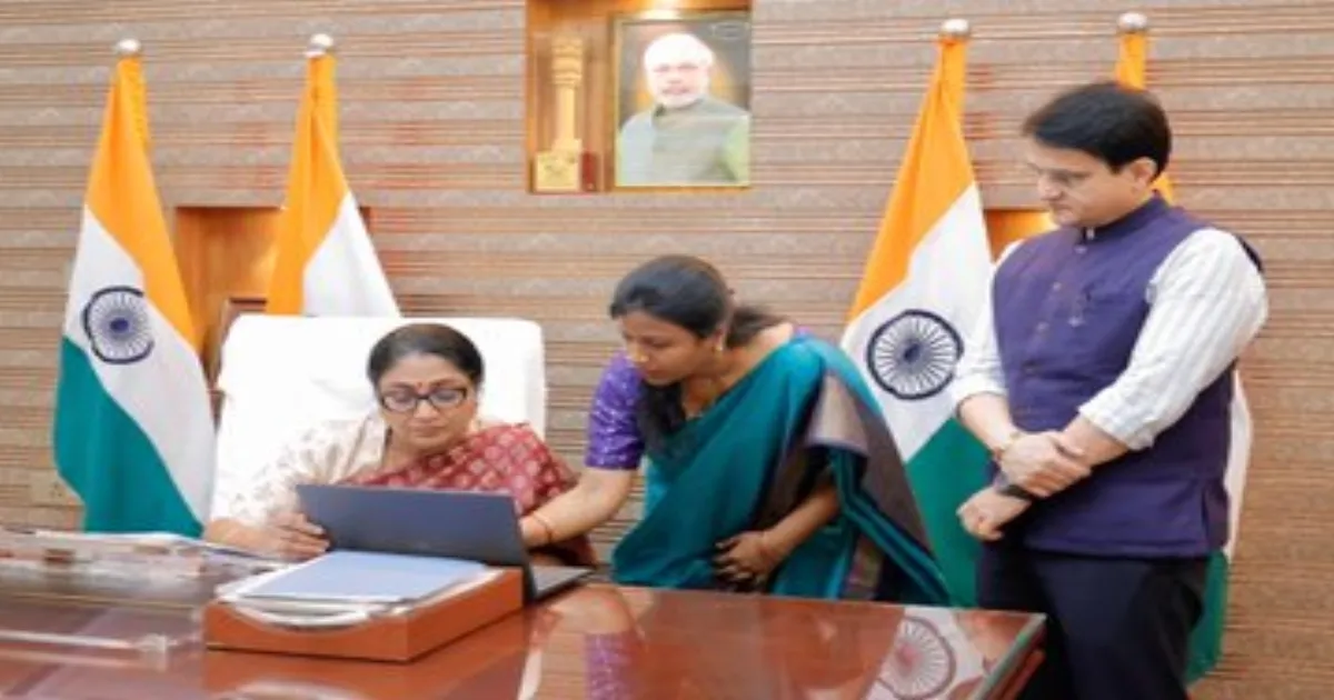 Delhi CM Rekha Gupta Completes Self-Enumeration For Census 2027, Urges Public Participation