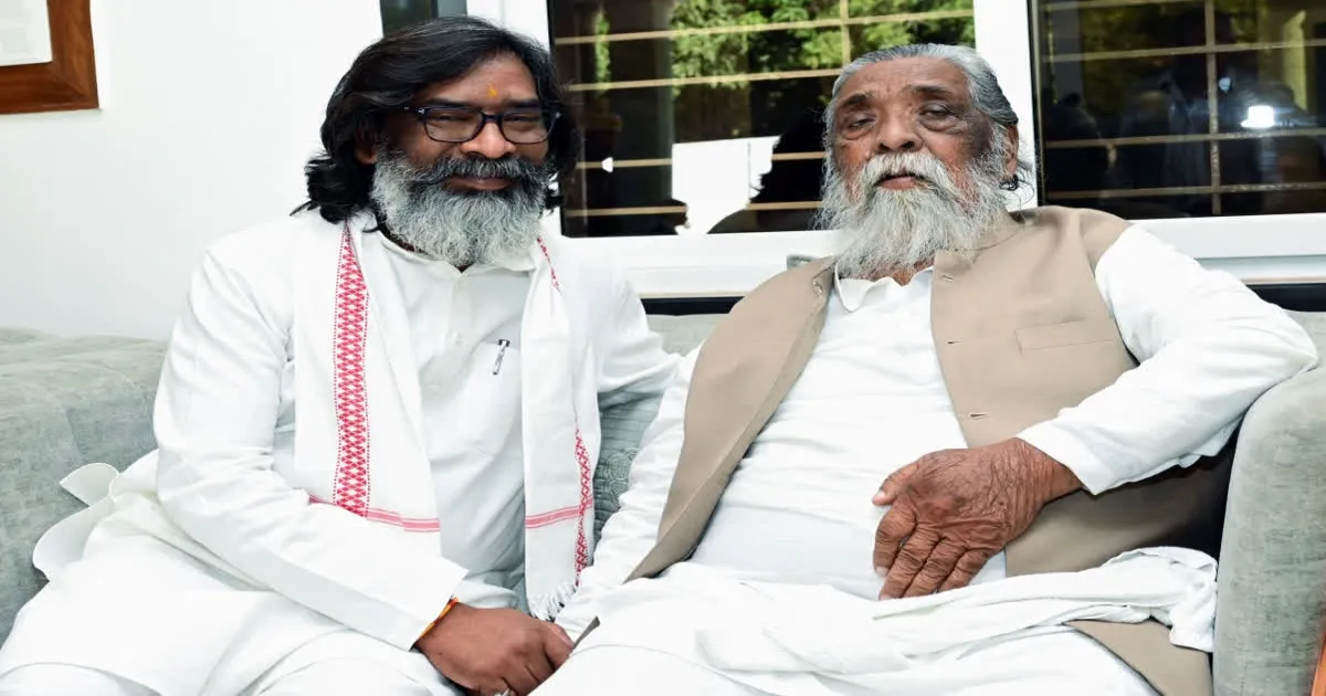 Jharkhand CM Mourns Father’s Legacy on Tribal Day