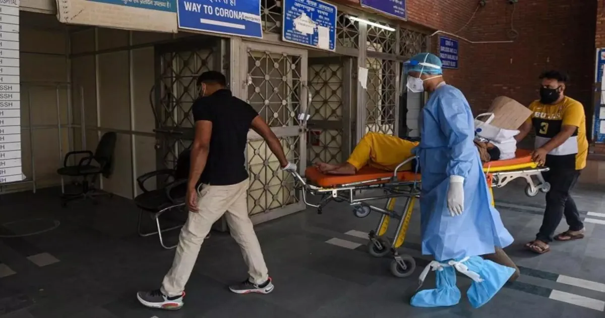 Delhi Increases EWS Income Limit to ₹5 Lakh for Free Hospital Treatment